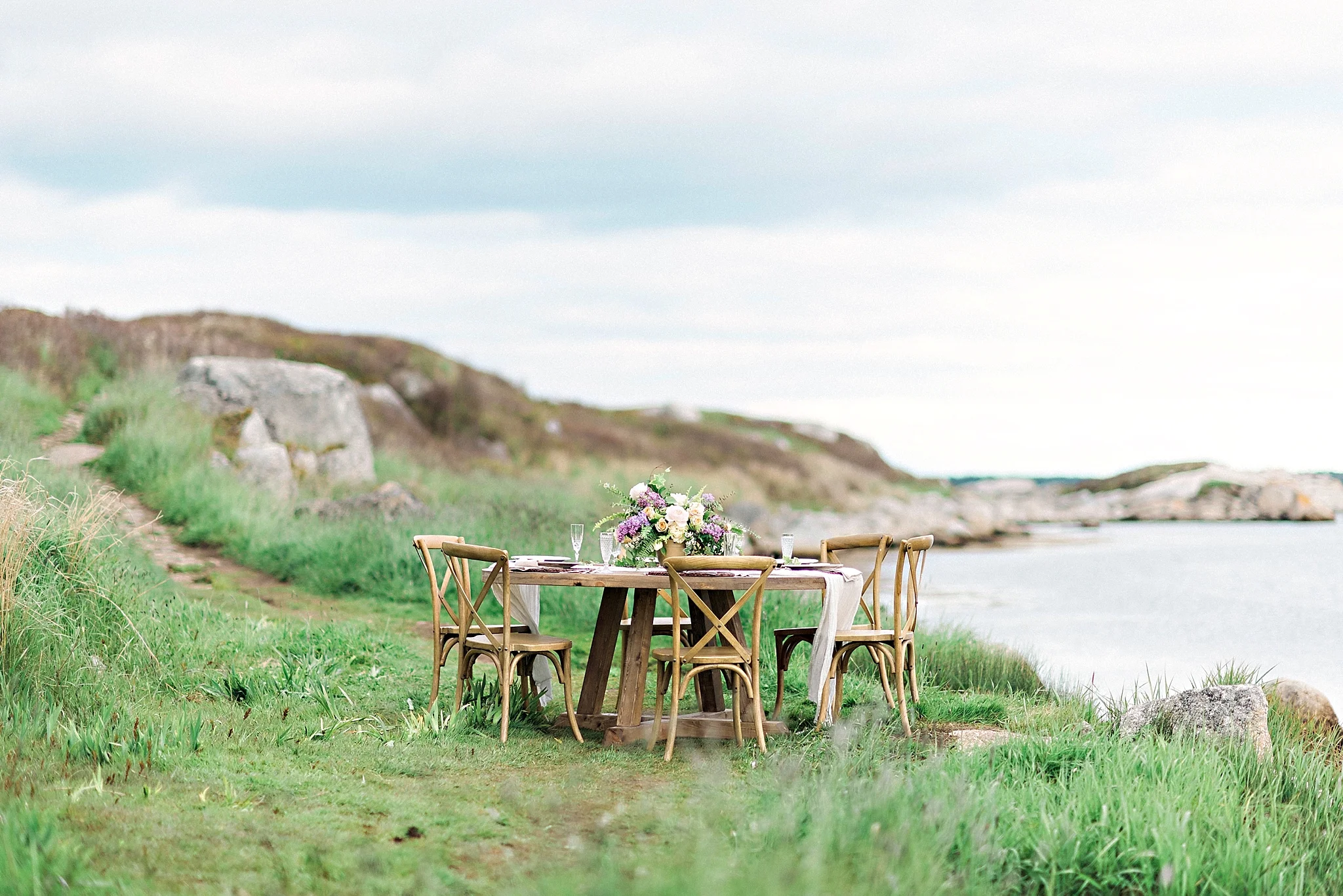 Rugged&Romantic_StyledElopement_011.jpg