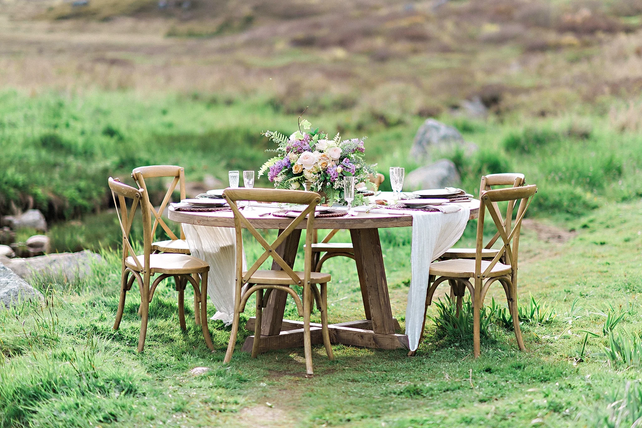 Rugged&Romantic_StyledElopement_016.jpg