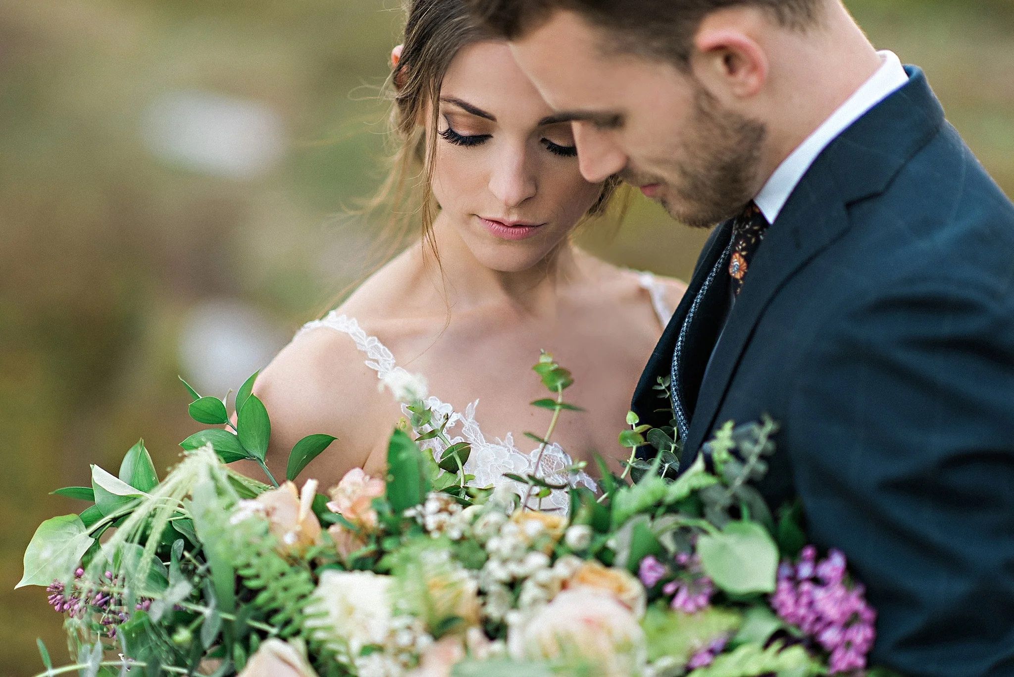 Rugged&Romantic_StyledElopement_030.jpg