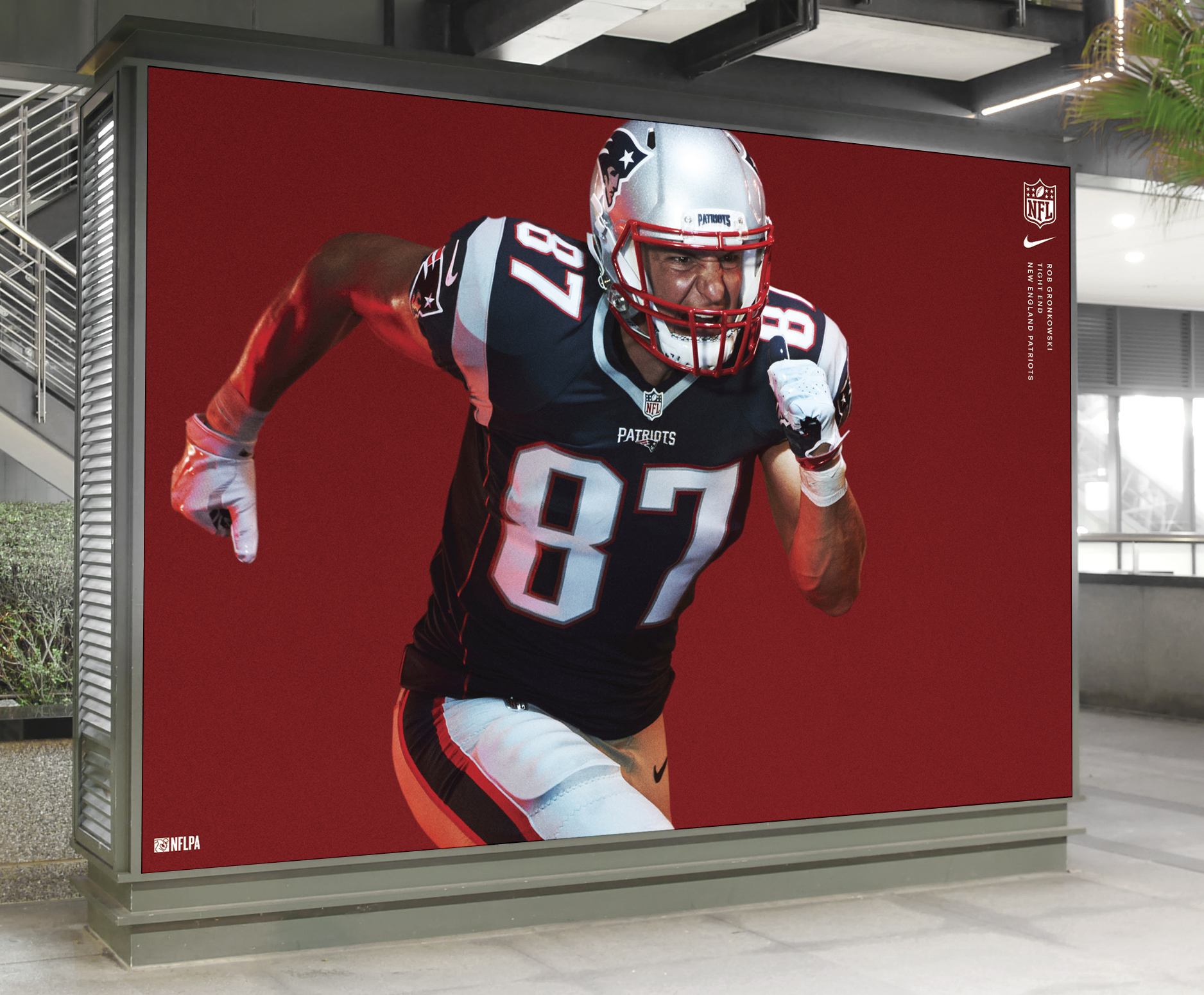 Nfl_NikeFree Mall Indoor Billboard Digital Ad Mockup PSD For Advertisement_crop.jpg