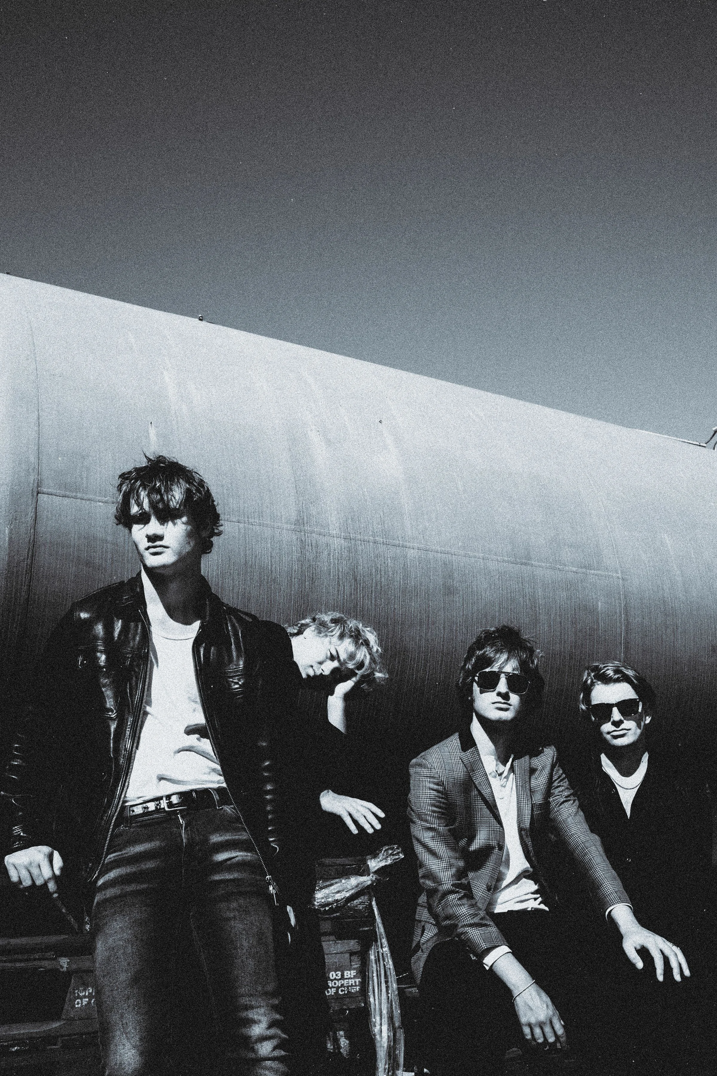 The Velvet Hands – This Feeling