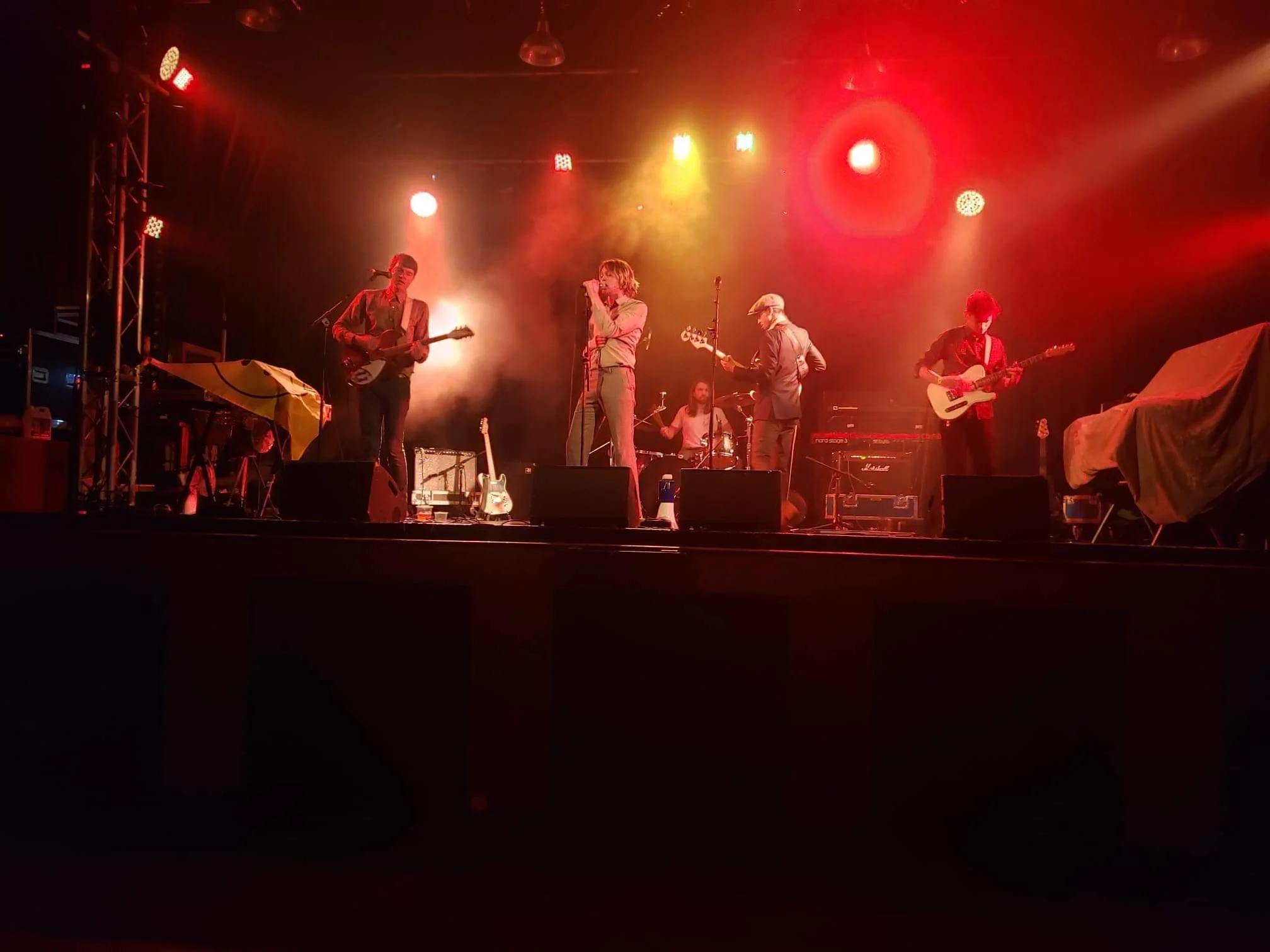 The Shakes – Demos