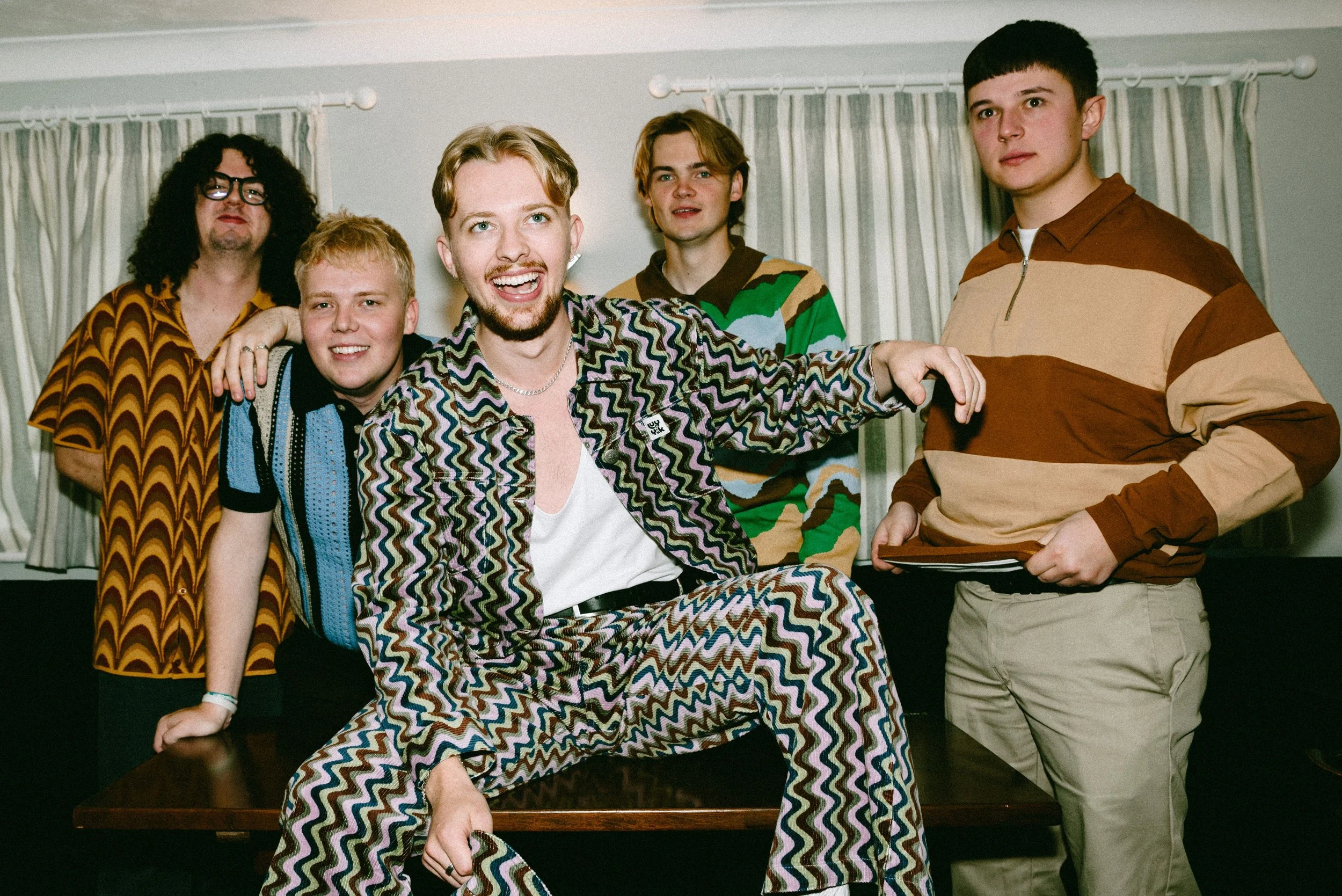 LOCK-IN – Sweet Love