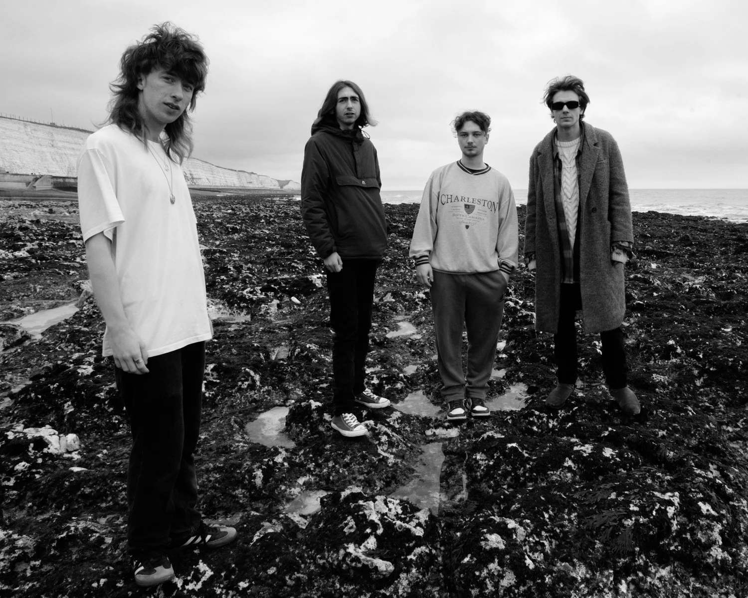 The Q-Days – Close Your Eyes