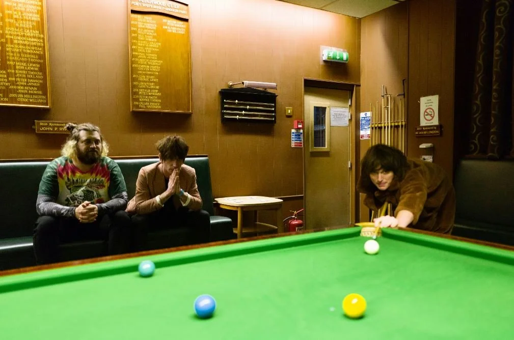 Trampolene – Rules Of Love and War