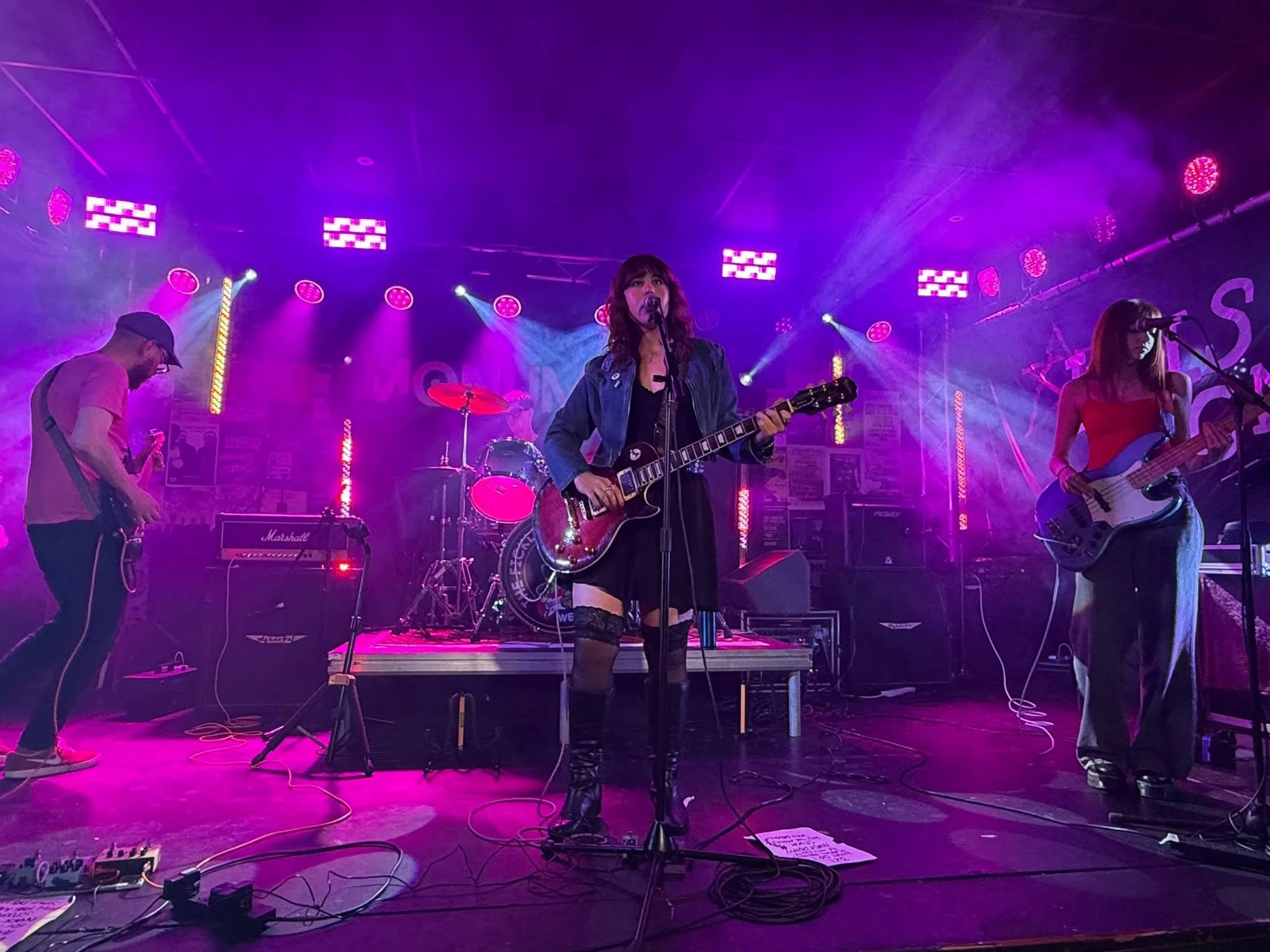 Lois Leon: Fickle Pickle, Southend