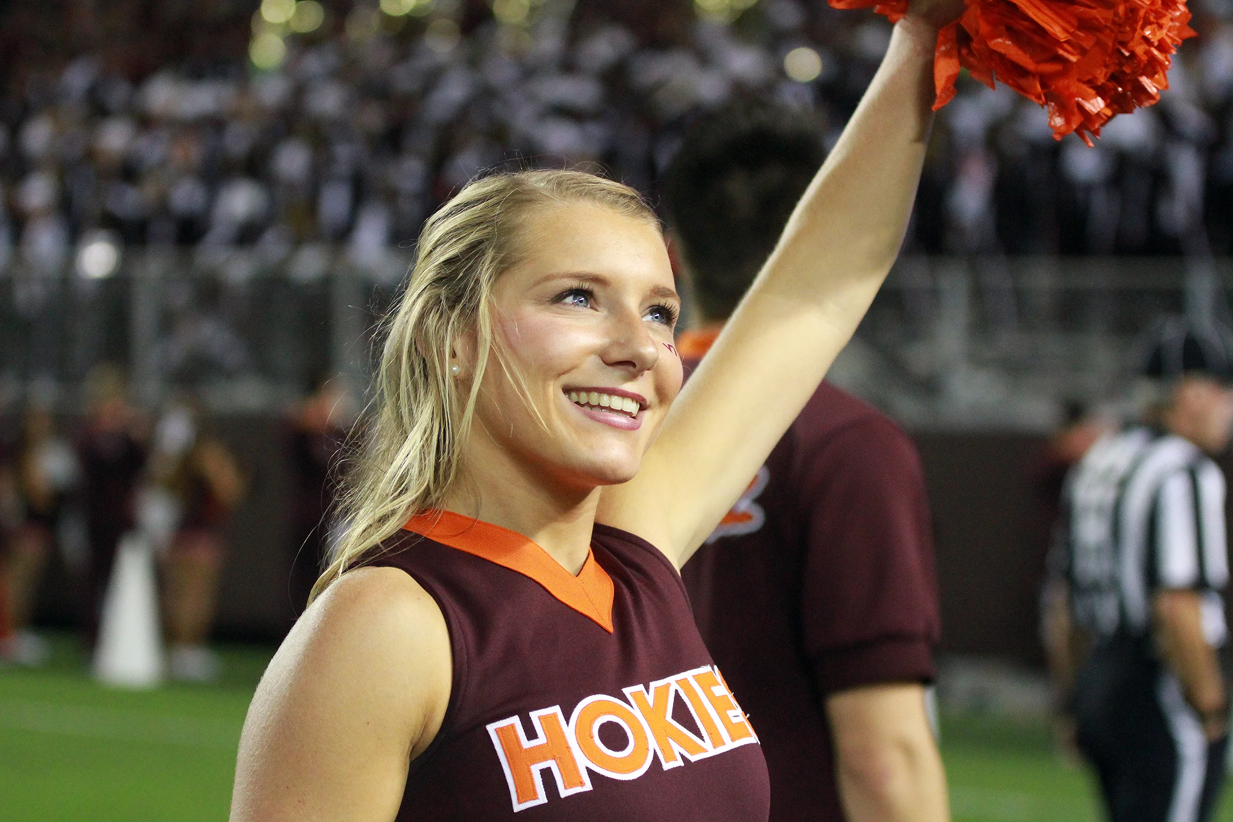 cheer_16fb_mi_BL__6709.jpg