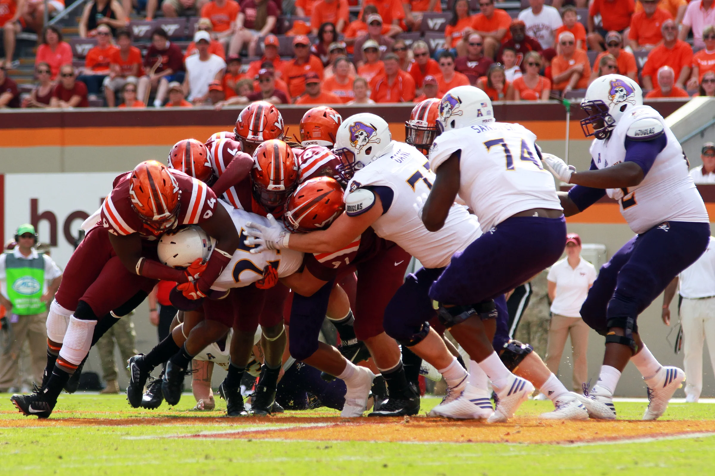 defense_16fb_ec_BL__6601.jpg