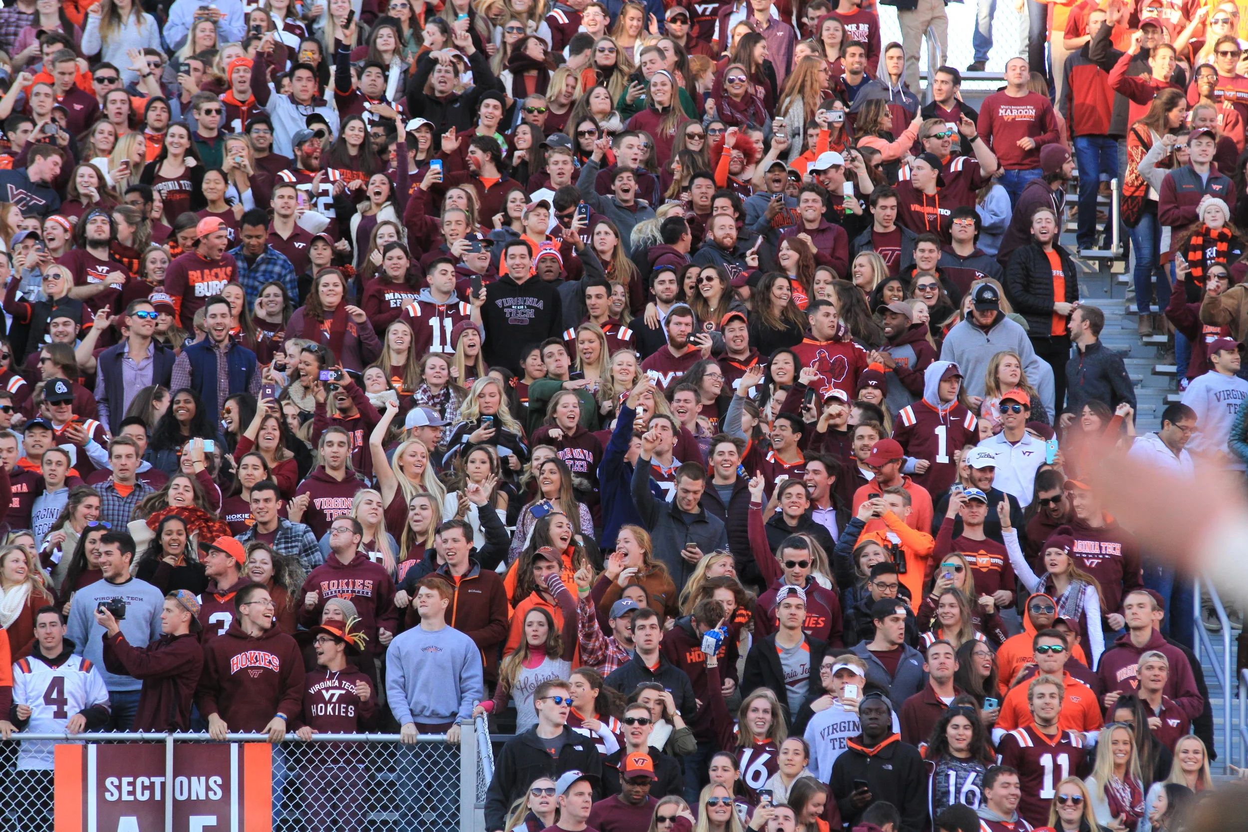 fans_16fb_gt_BL_4068.JPG