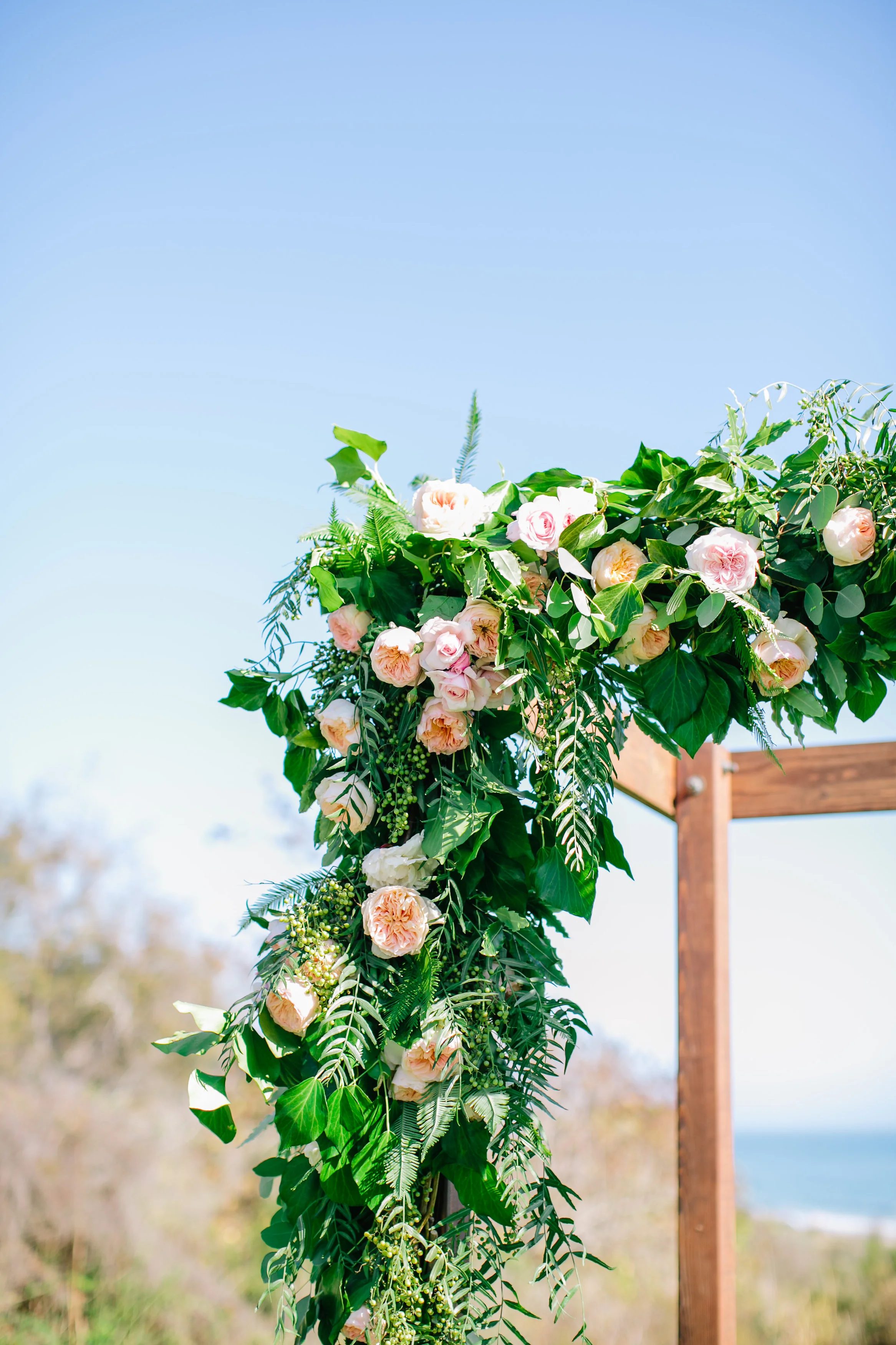 annalepleytaylor.com | Anna Le Pley Taylor Floral Design | Santa Barbara Wedding Florist and Designer | Bacara Resort & Spa Weddings | Mirelle Carmichael Photography | Planned by Danae Grace Events