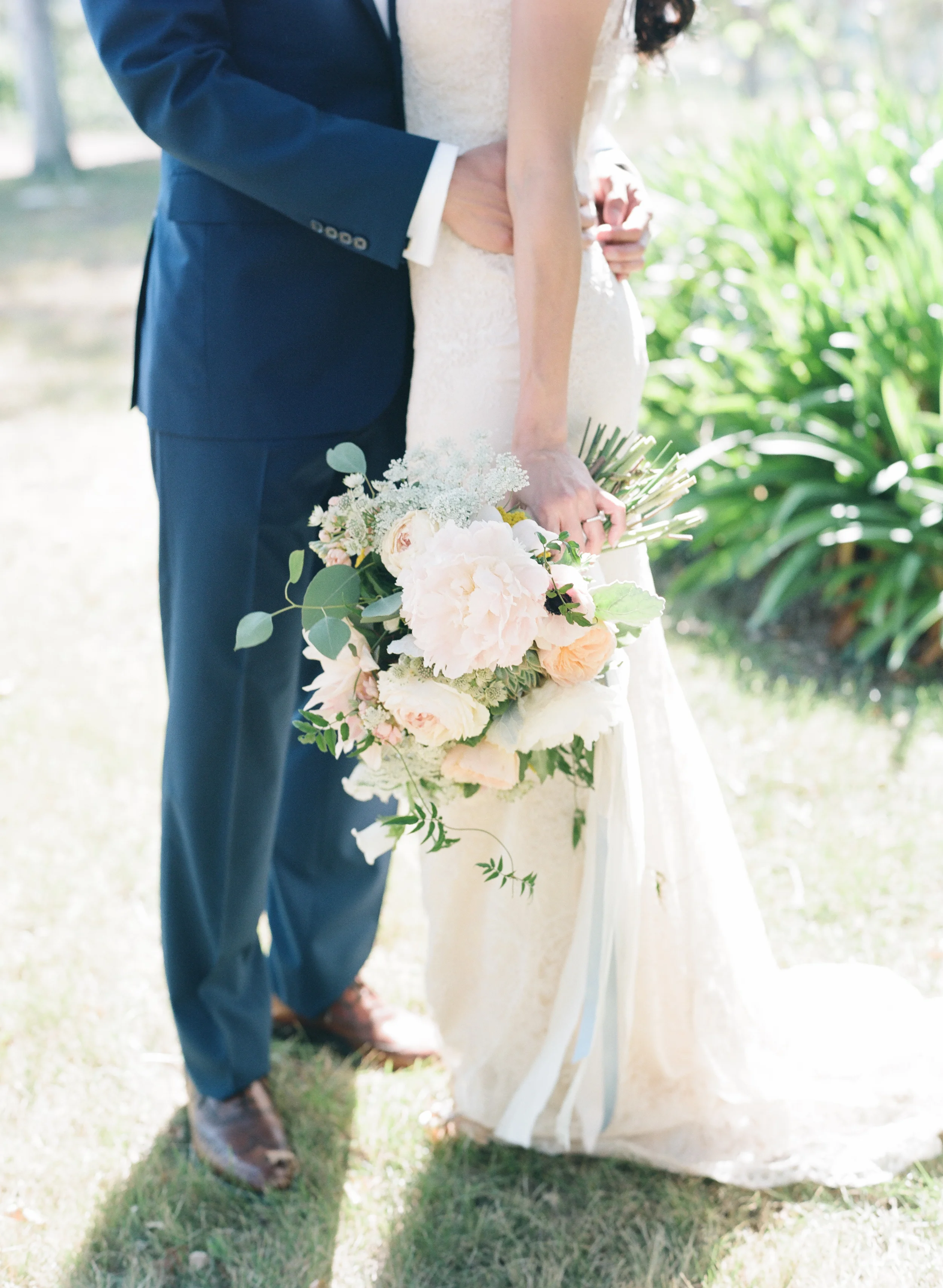 annalepleytaylor.com | Anna Le Pley Taylor Floral Design | Santa Barbara Wedding Florist and Designer | Firestone Vineyards Santa Ynez Valley Weddings | Beaux Arts Photographie | Planned by Soigné Productions