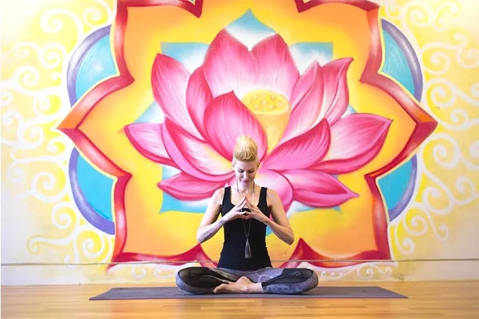 yoga-adventuresworld-wide.jpg