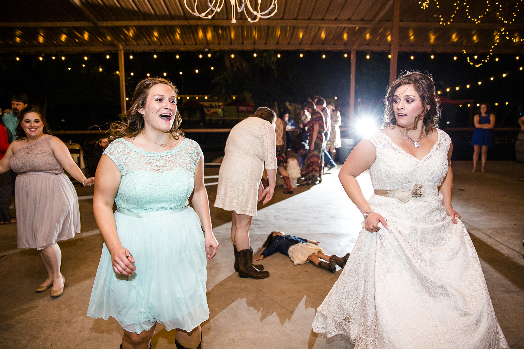 Lubbock Wedding Photography Wedding Photographer Walnut Tree Dancing Sisters