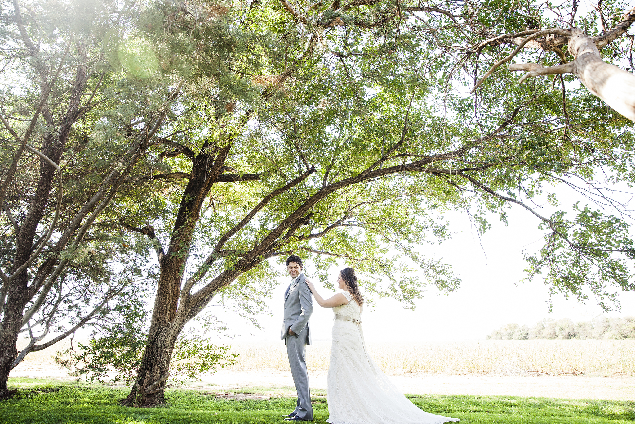 Lubbock Wedding Photography Wedding Photographer Walnut Tree First Look