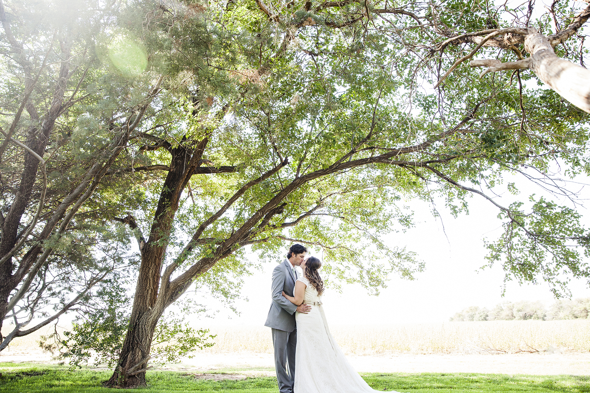 Lubbock Wedding Photography Wedding Photographer Walnut Tree First Look