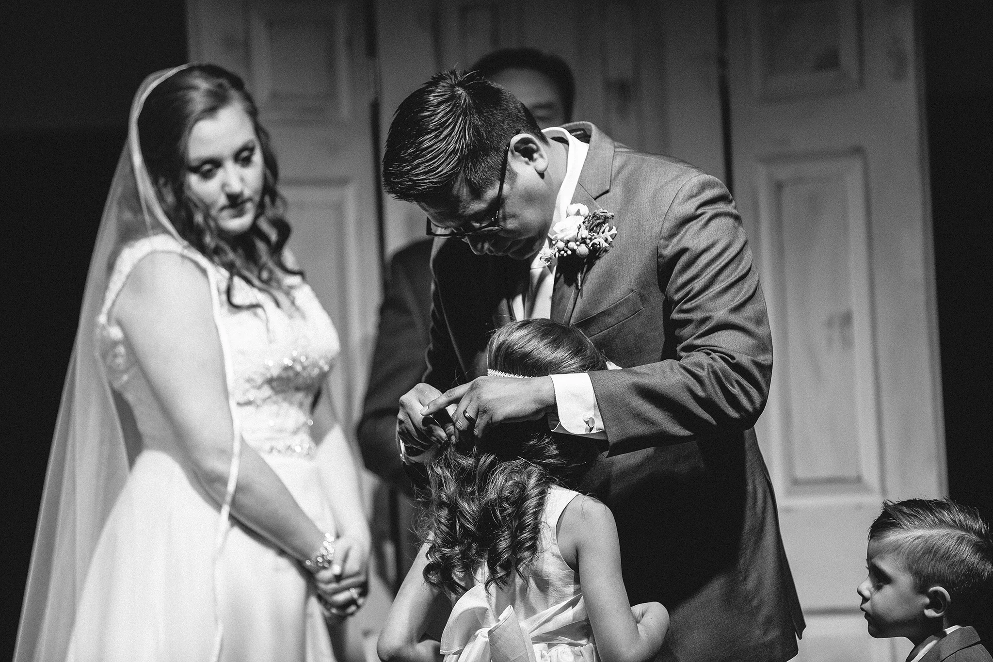 father and daughter, wedding ceremony, wedding gifts