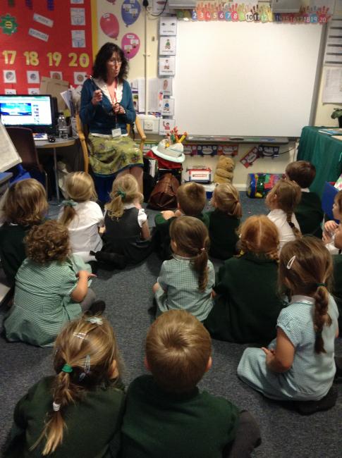  Dr Anita came to visit and told as about being a doctor. 