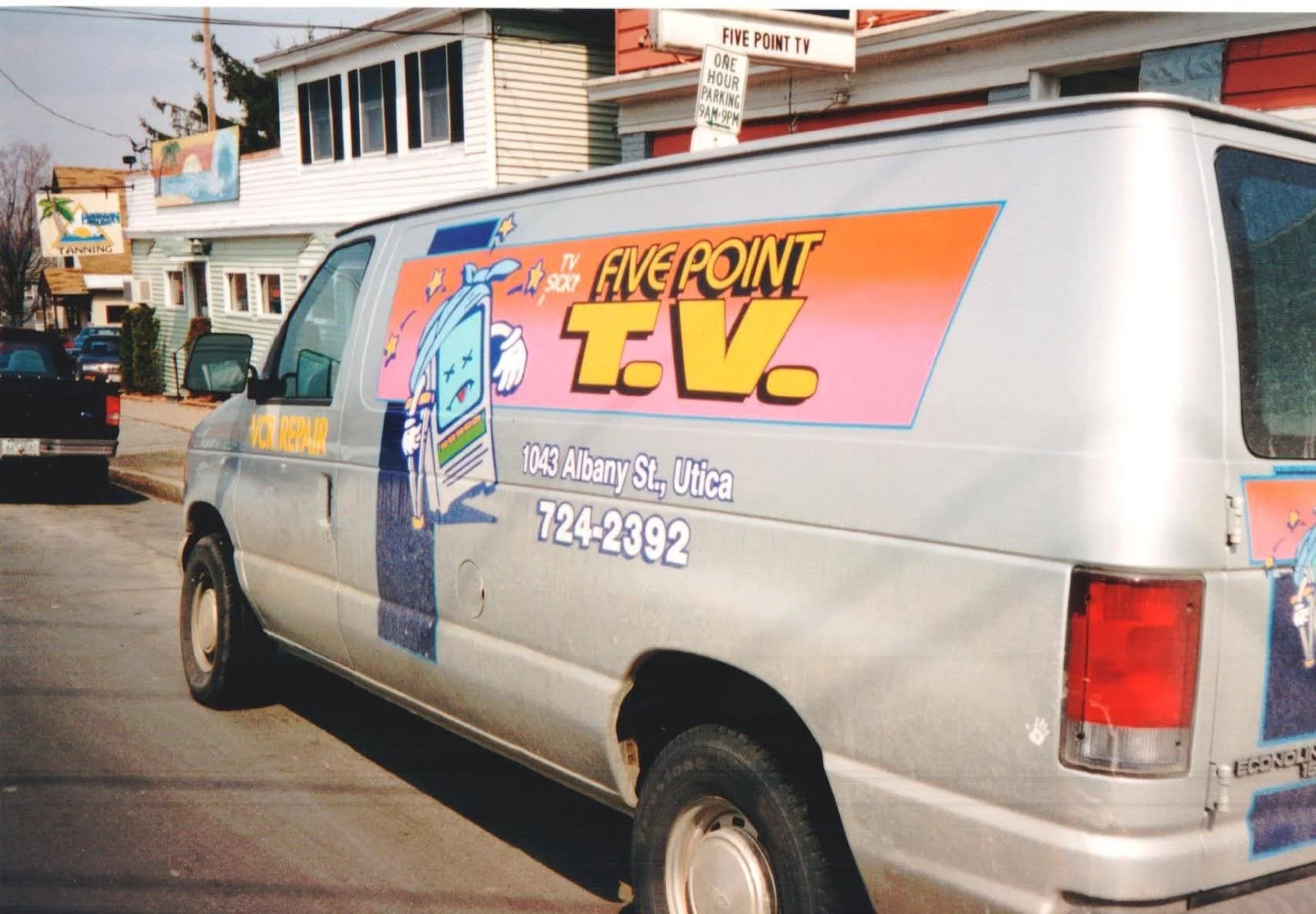 TOMM SIGNS_10001.jpg