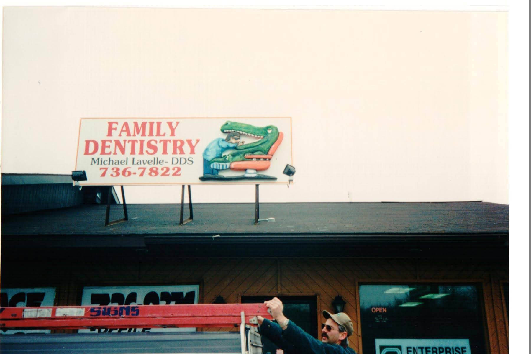 TOMM SIGNS_AA0028.jpg