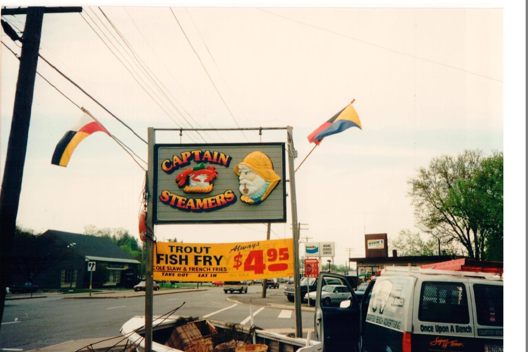 TOMM SIGNS_C10023.jpg