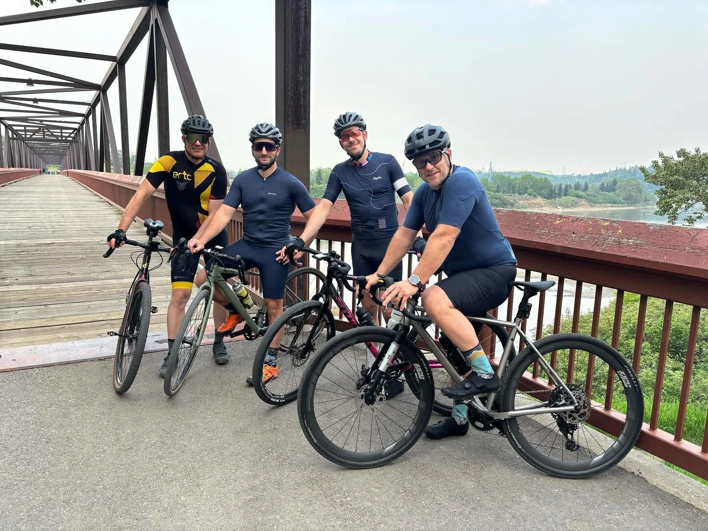 Did you know that ERTC has regular gravel rides in addition to our many road rides?

DM us for more info if you&rsquo;d like to join the next one!

#yegbike