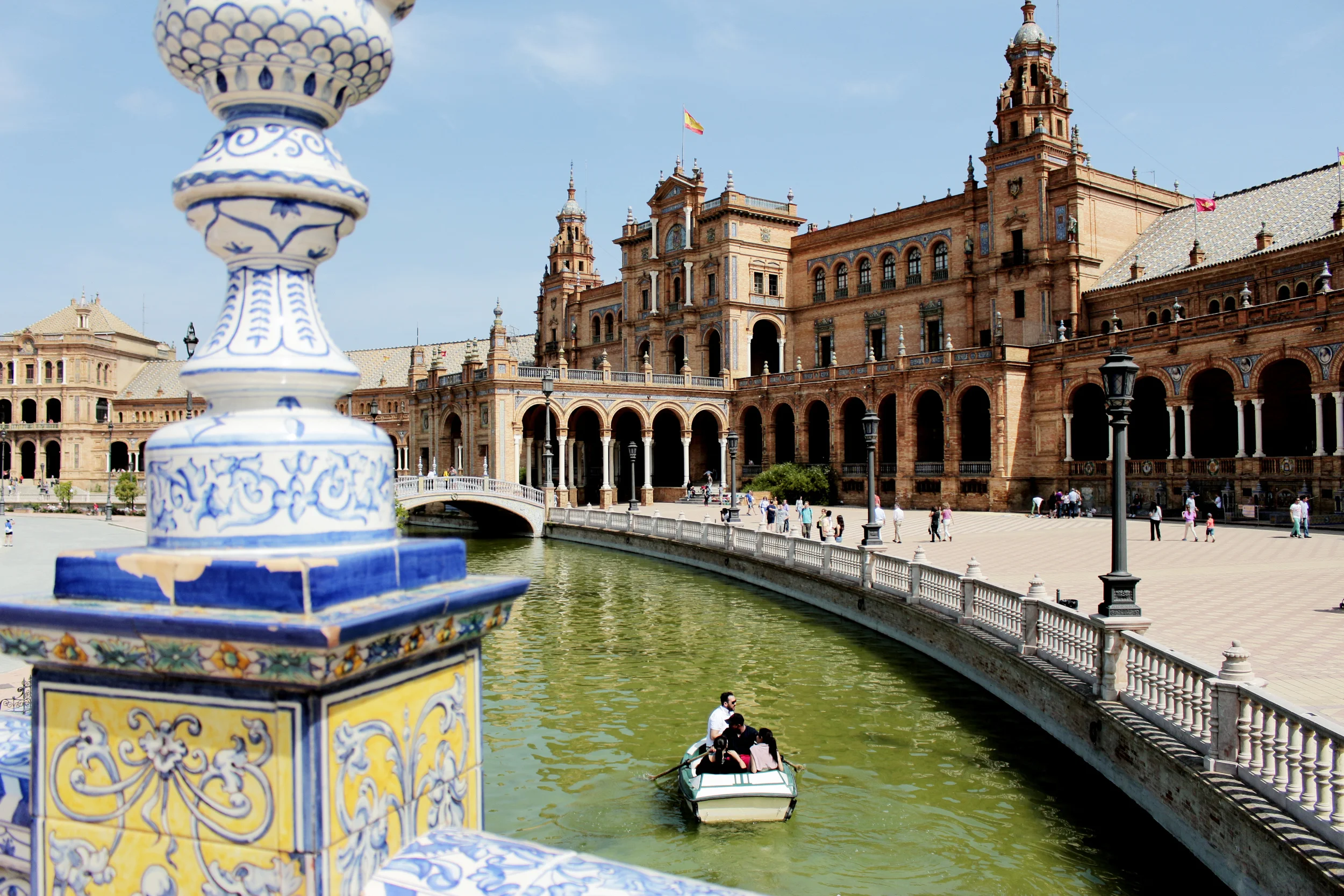 SEVILLAcanal.jpg