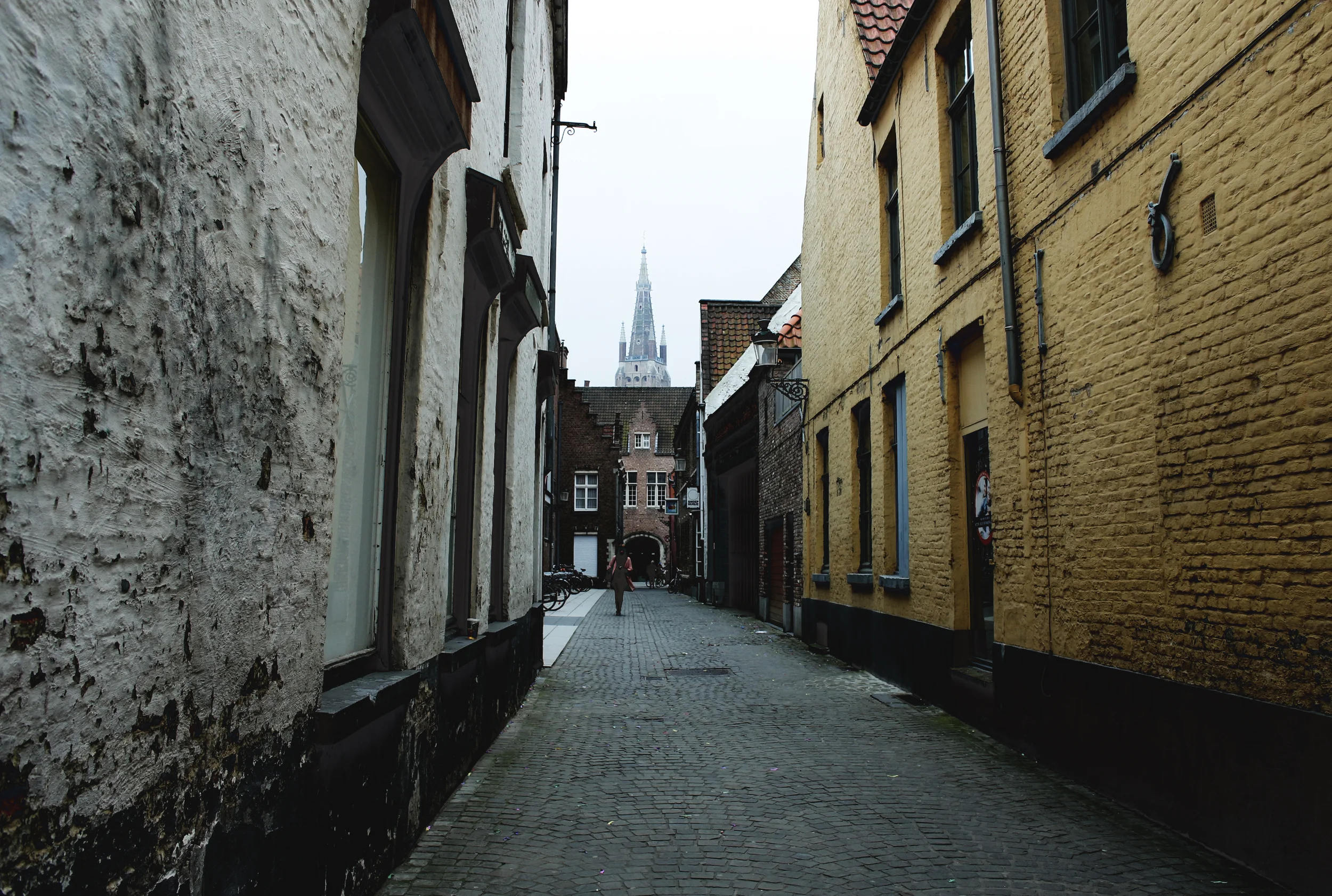 BRUGESalley.jpg