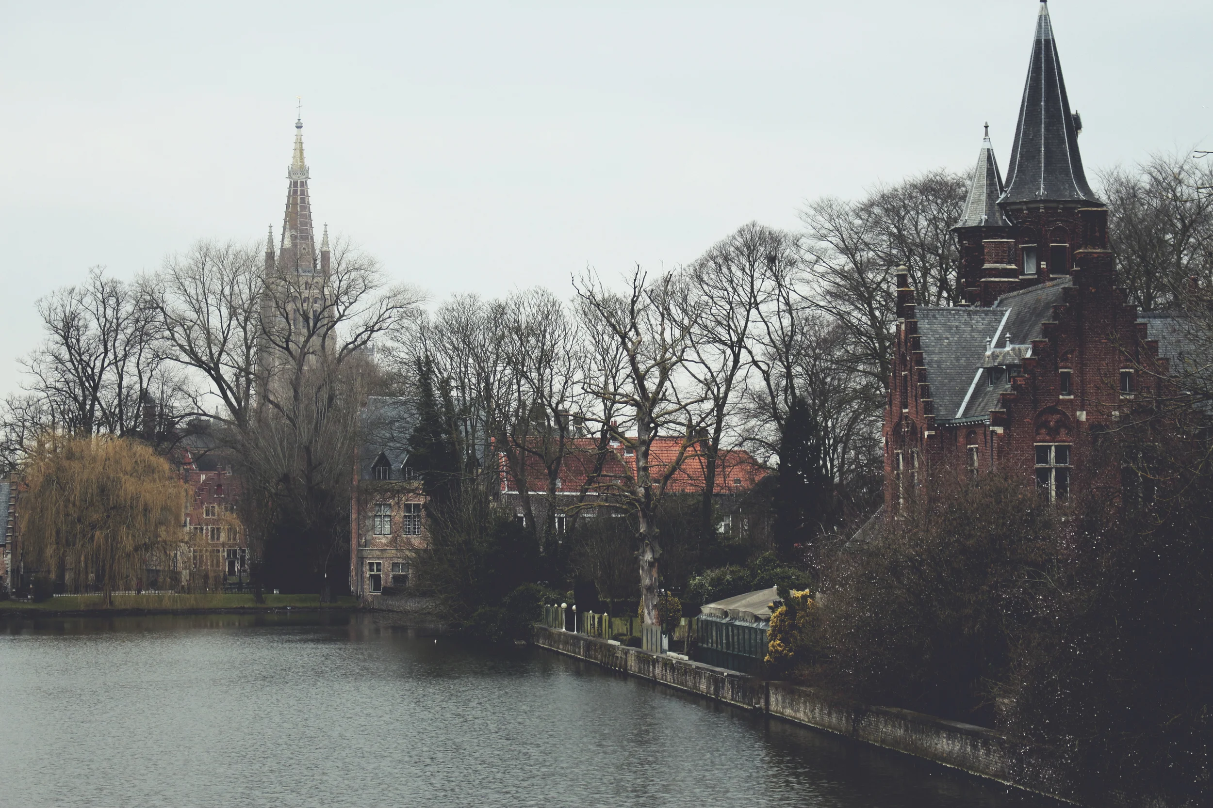 BRUGESwater.jpg