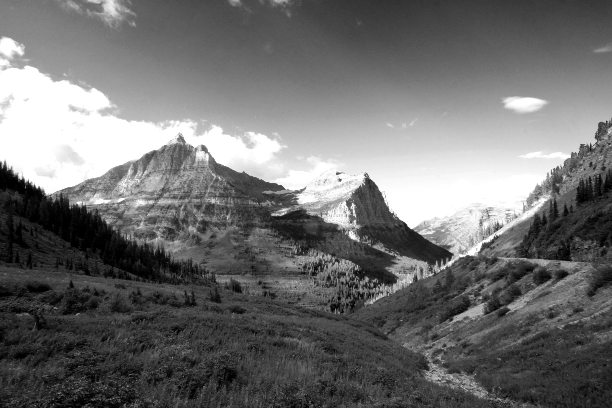 GLABIERmountainbw.jpg