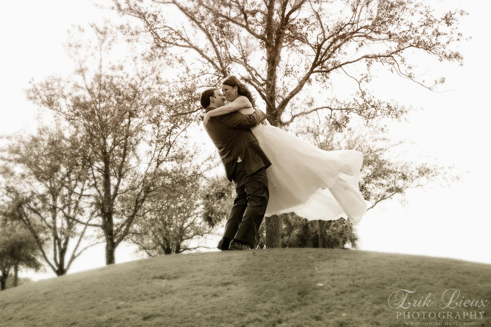 NowItsForever_Lieux_WeddingPortfolio-33.jpg