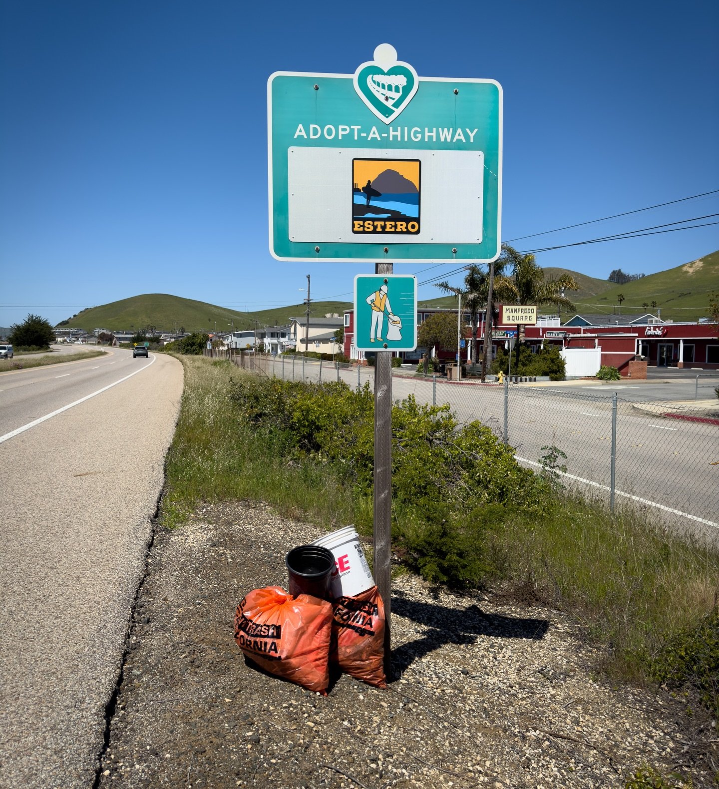 Today&rsquo;s haul: Two bags of roadside rubbish and two plastic buckets &bull; ESTERO is proud to clean up our neighborhood and forward some goodness to @esterobaykindness &bull; Check with @caltrans_d5 for more Adopt-A-Highway info🤙🏽