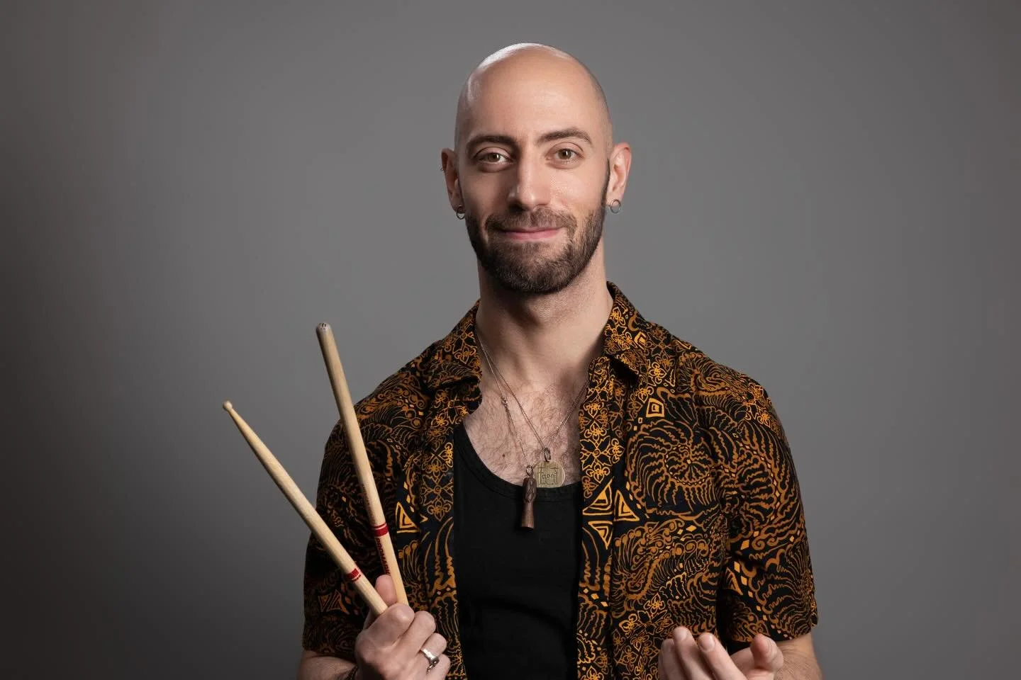 Finally got new headshots - shoutout to @sjgaweda for making me not feel like an awkward taco. Shot at @seawallsessions new studio. 

#seawallsessions #seawallstudios #photo