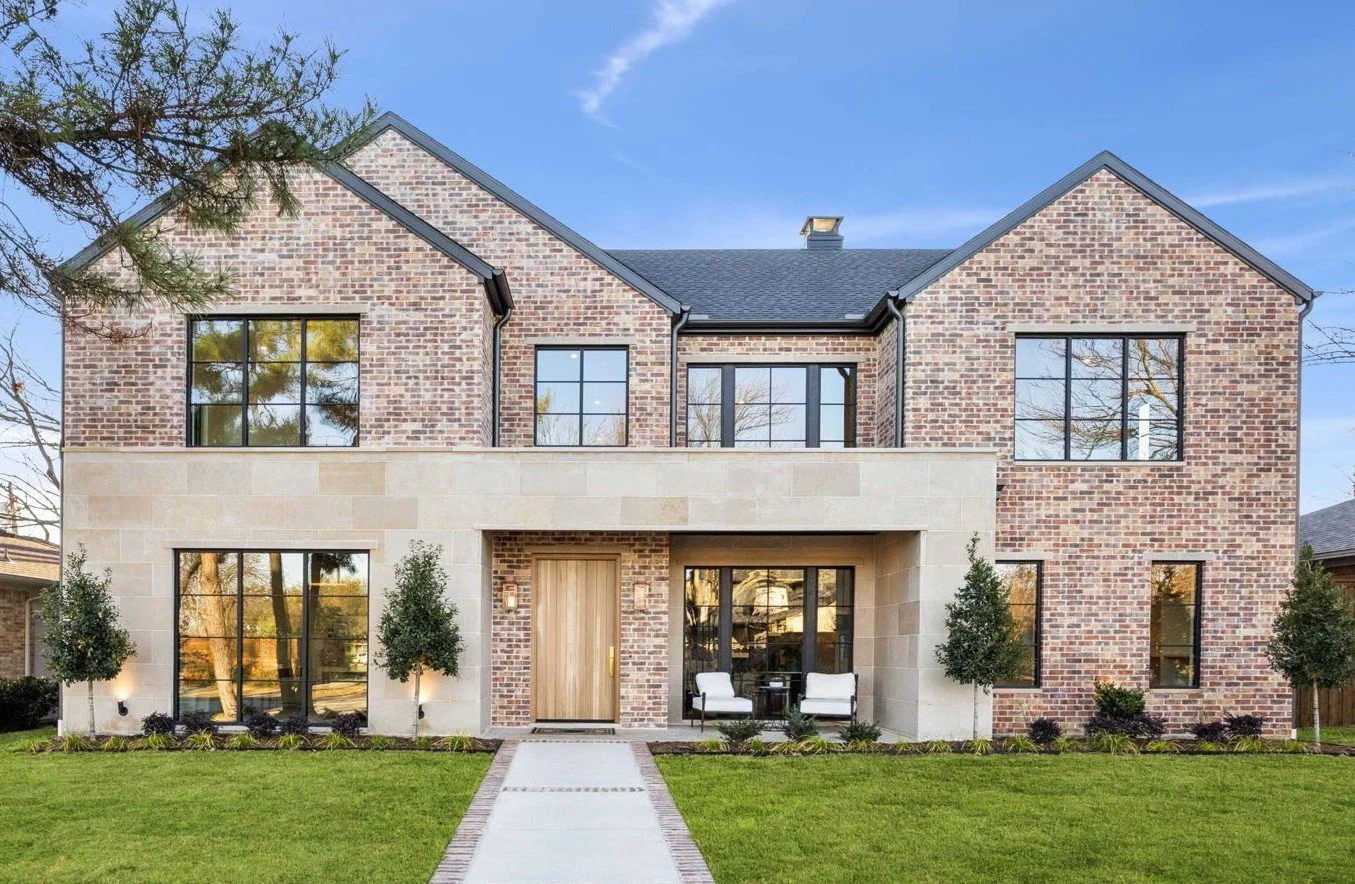 2-9305Lynbrook_001.jpg