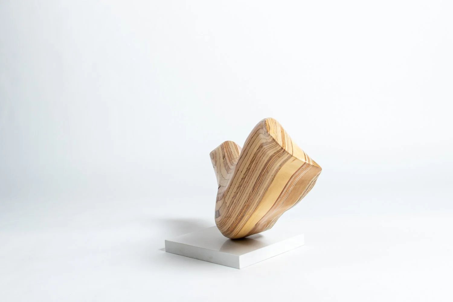 Wayfarer III III:4 Front Right.jpeg