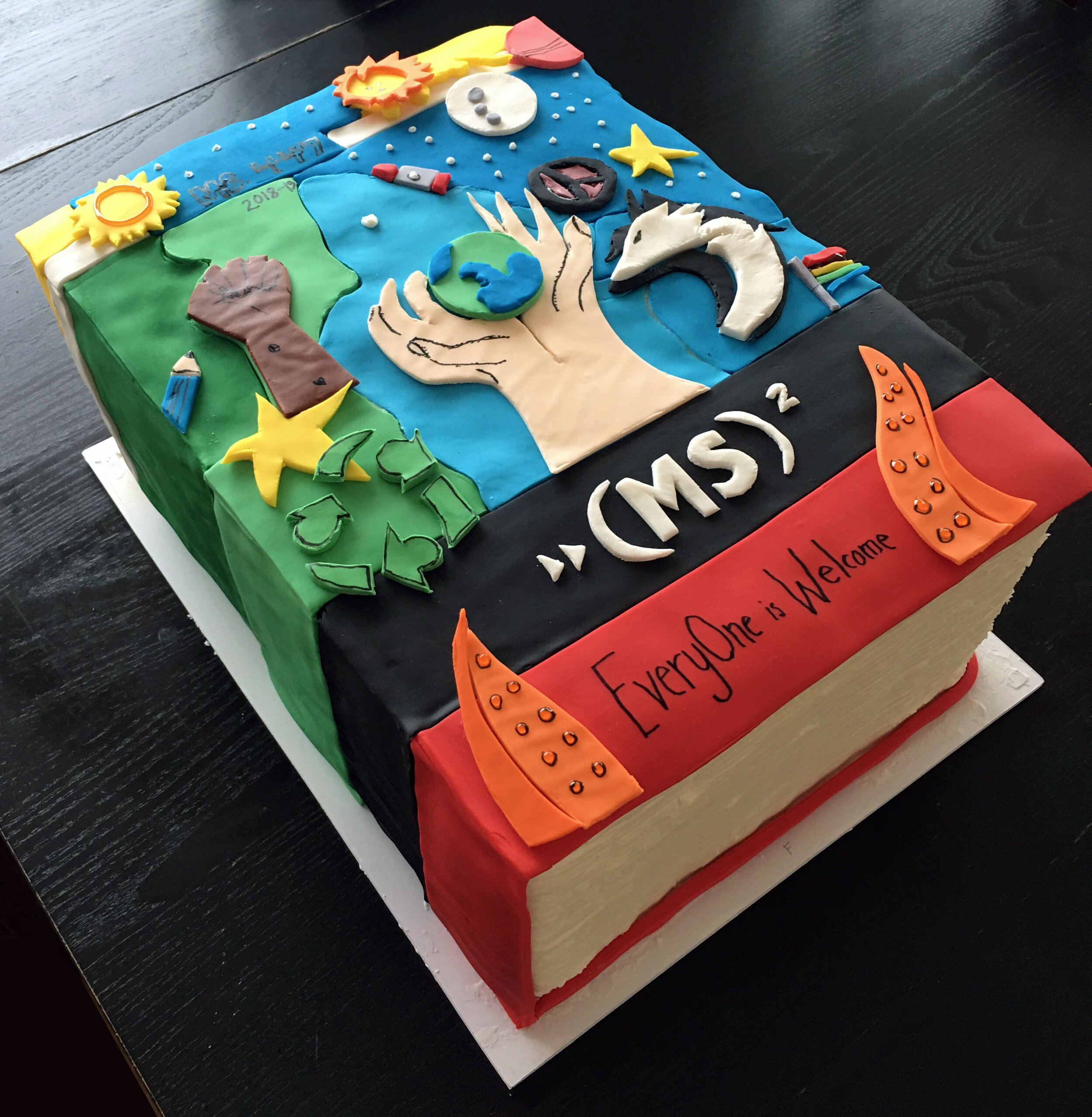 Middle School yearbook cake
