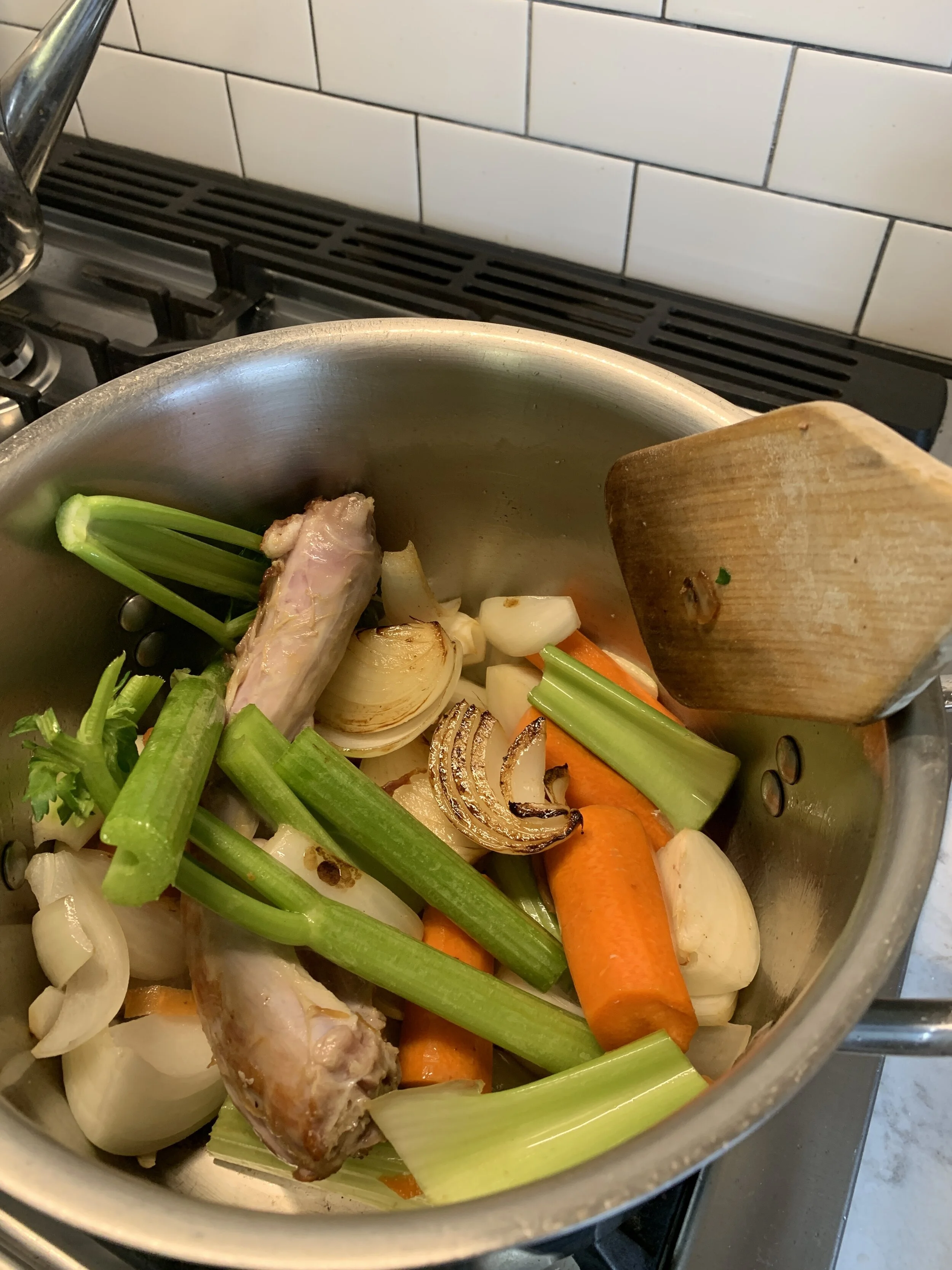 Prepare for the BEST turkey gravy
