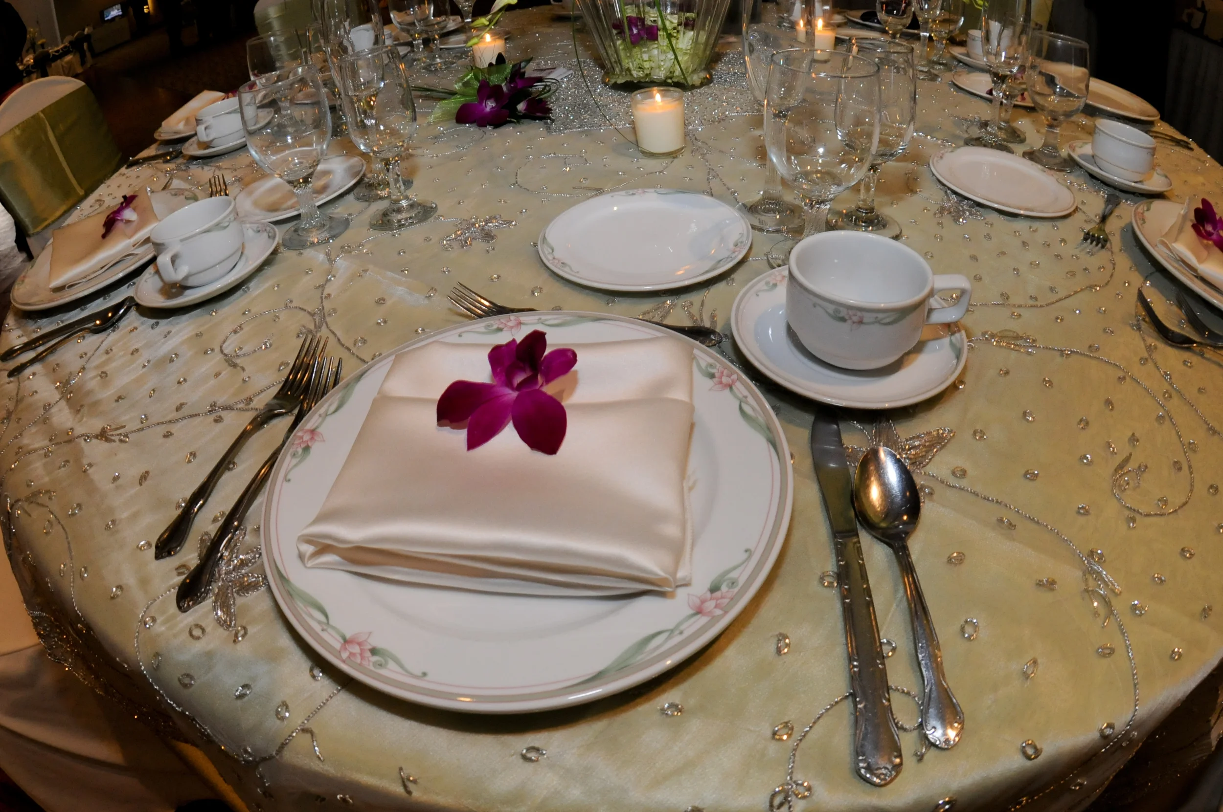 table-settings_7755005920_o.jpg