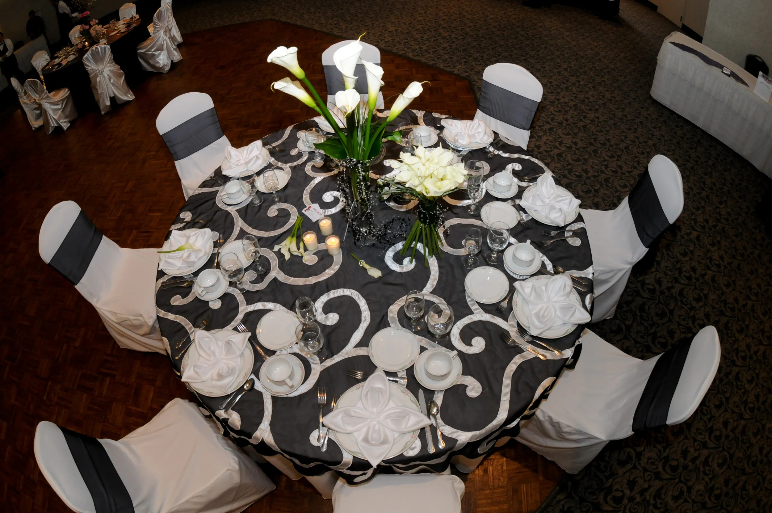 table-settings_7754996998_o.jpg