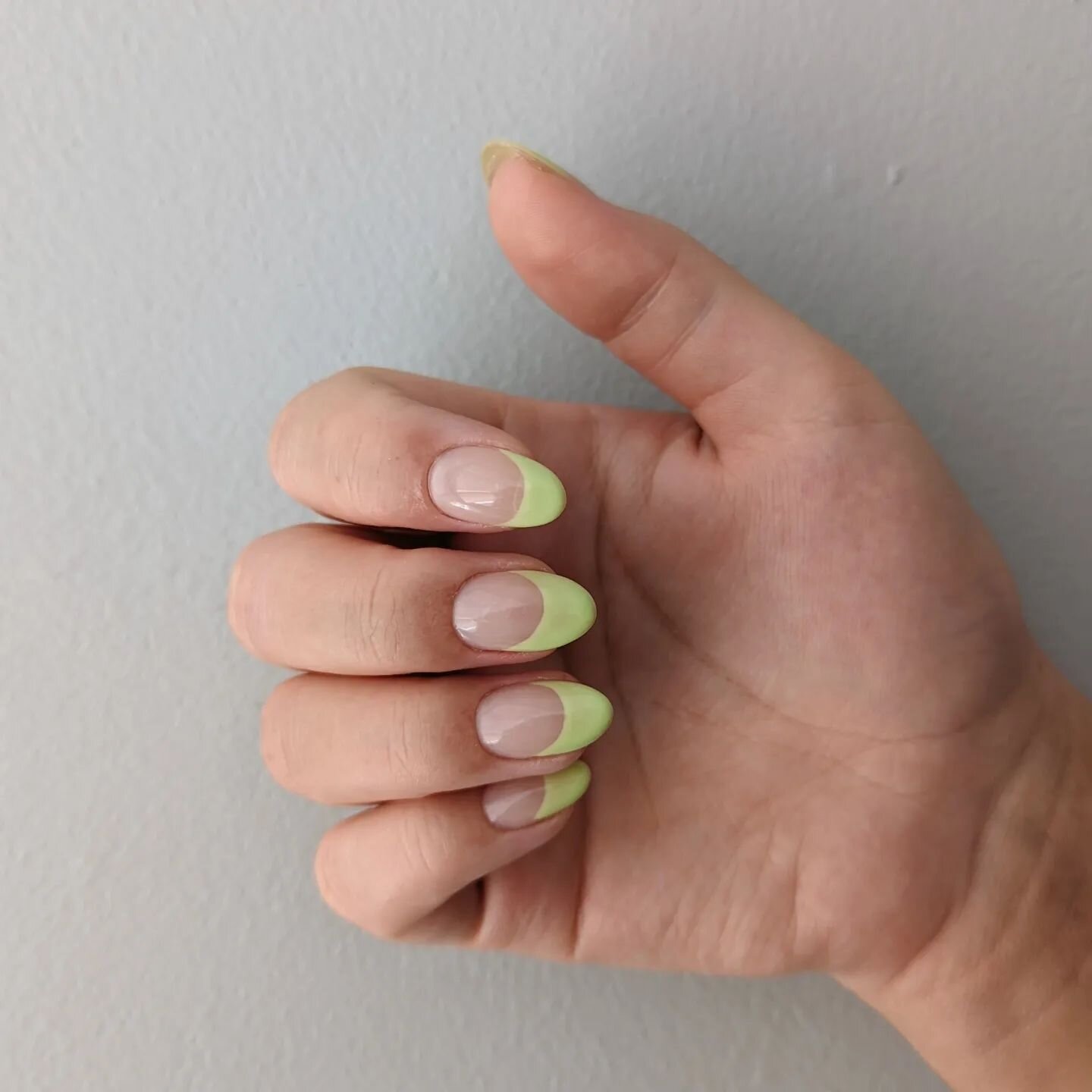 A little matcha moment

#gelxtoronto #frenchnails #nailitdaily #apresnailstoronto #gelx #apresnails #nailart #instanails