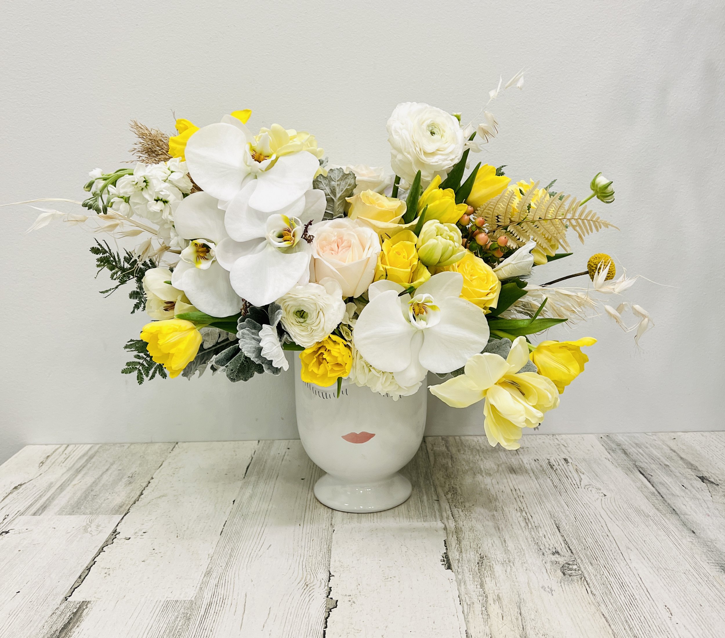 White &amp; Yellow Floral Arrangement 
