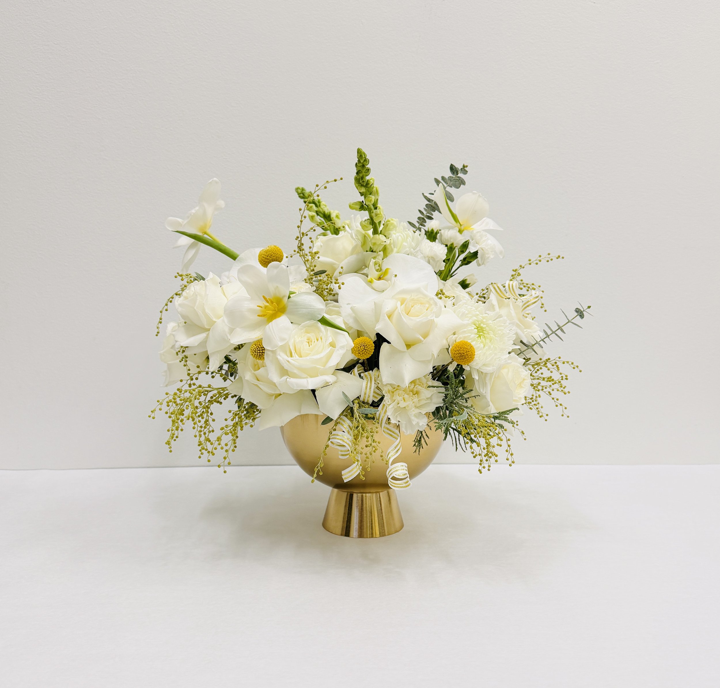 White Flower arrangement 