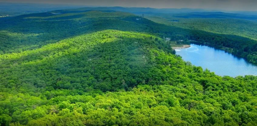 High Point State Park is a state park located in Sussex County in the Skylands Region of Northwestern New Jersey, near the border with New York. The park covers 15,413 acres. 