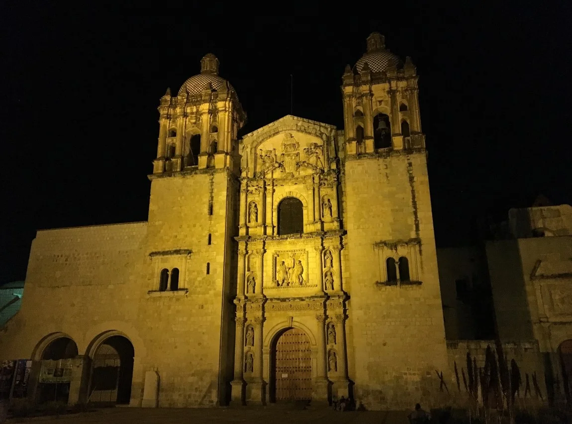 Templo de Santo Domingo De Guzman is a BEAUTIFUL church.