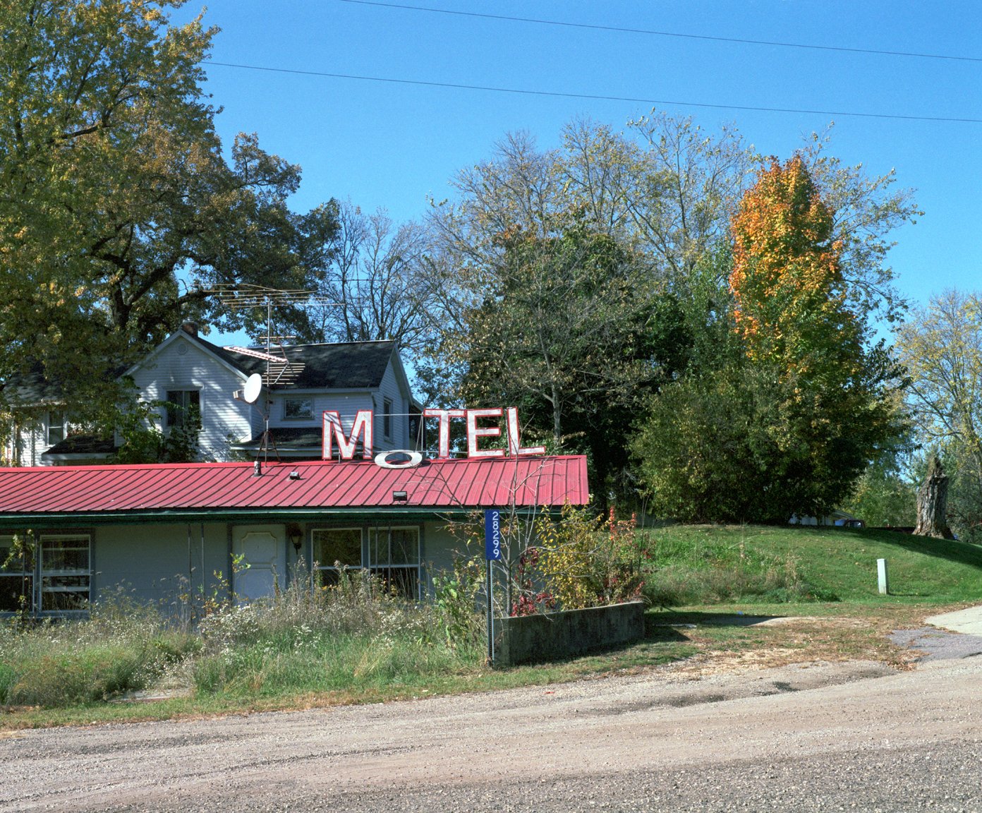 MOTEL_web.jpg