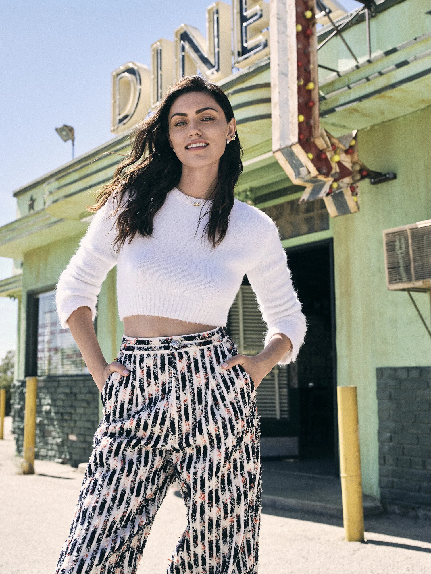 INSTYLE_Phoebe_5.jpg