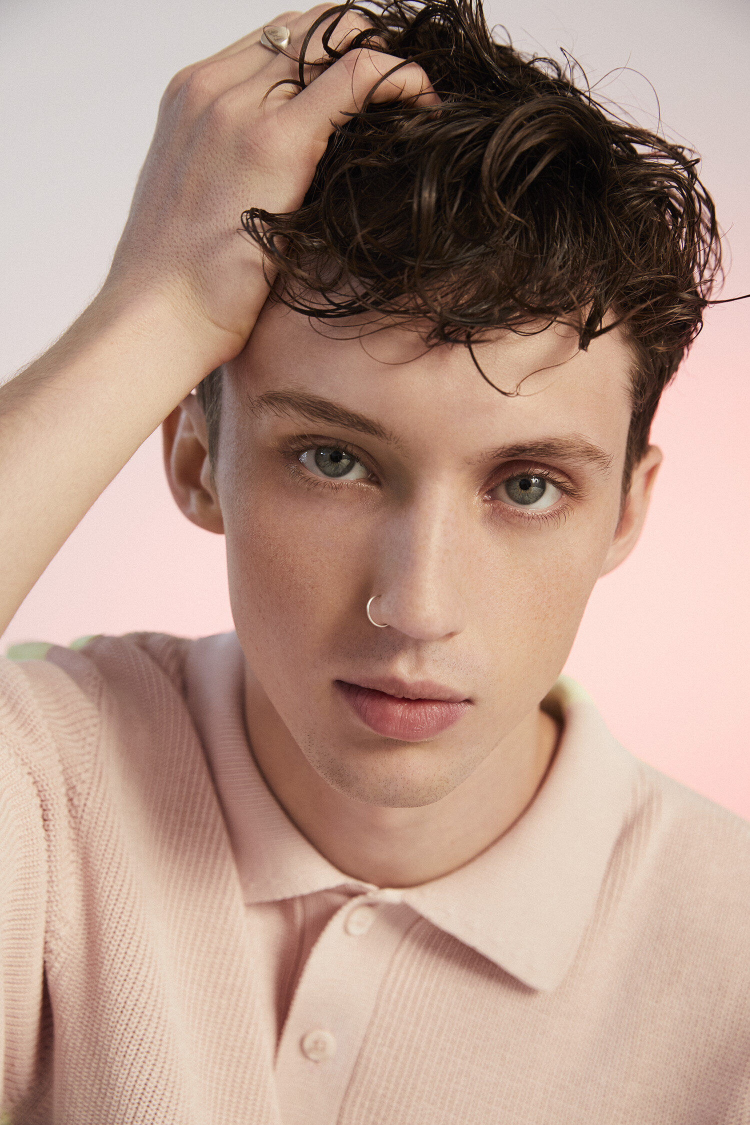 HARPERSBAZAARMAN_TroyeSivan_2.jpg