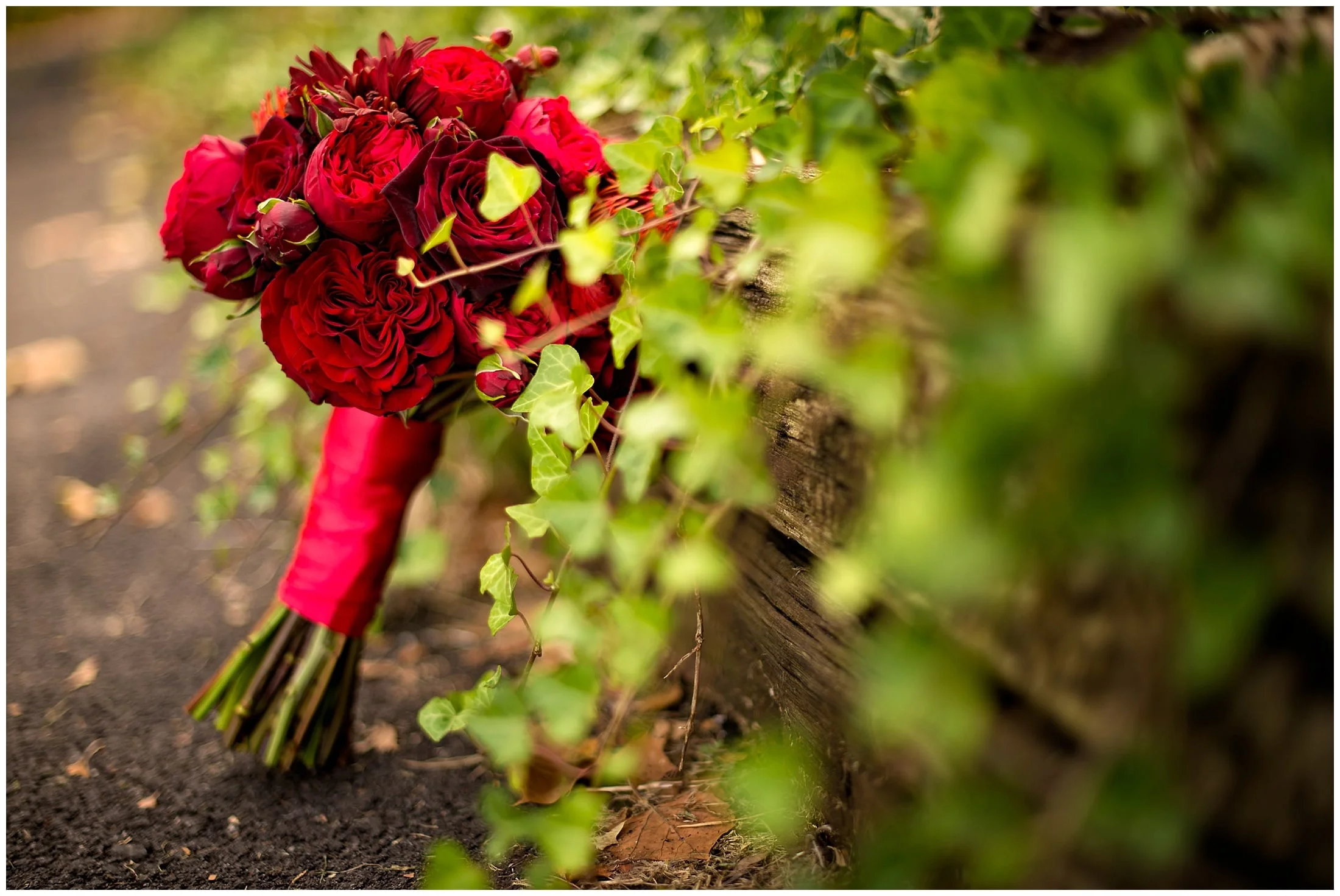 red-rustic-hills-country-club-florals.jpg