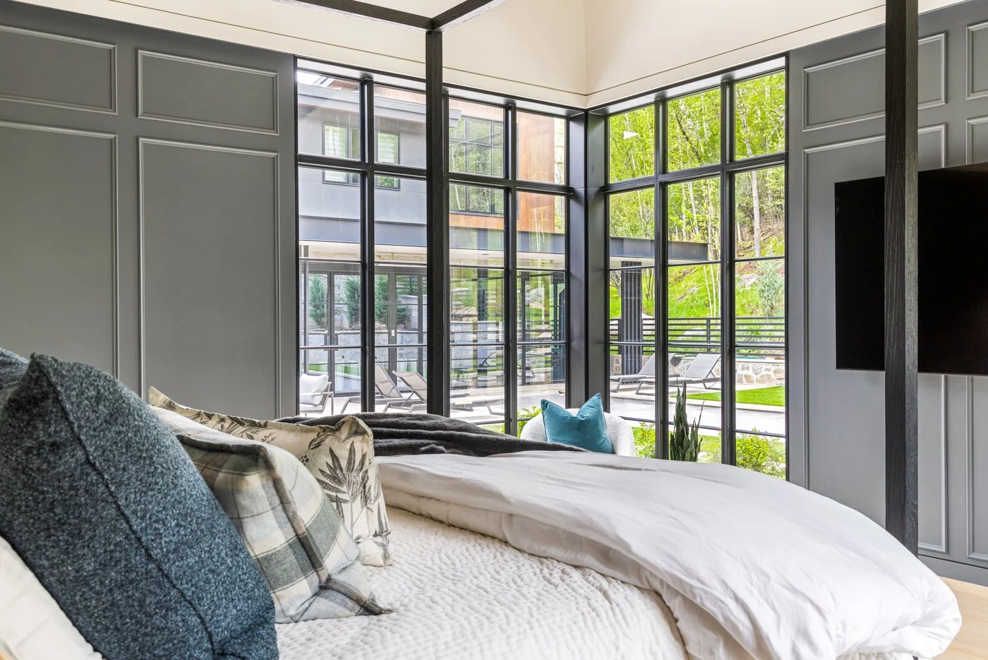 2288 E Lake Creek Web.-18.jpg
