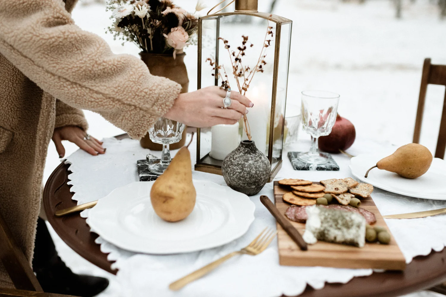 A Creative Collaboration with Earthy and Organic Wedding Stylist
