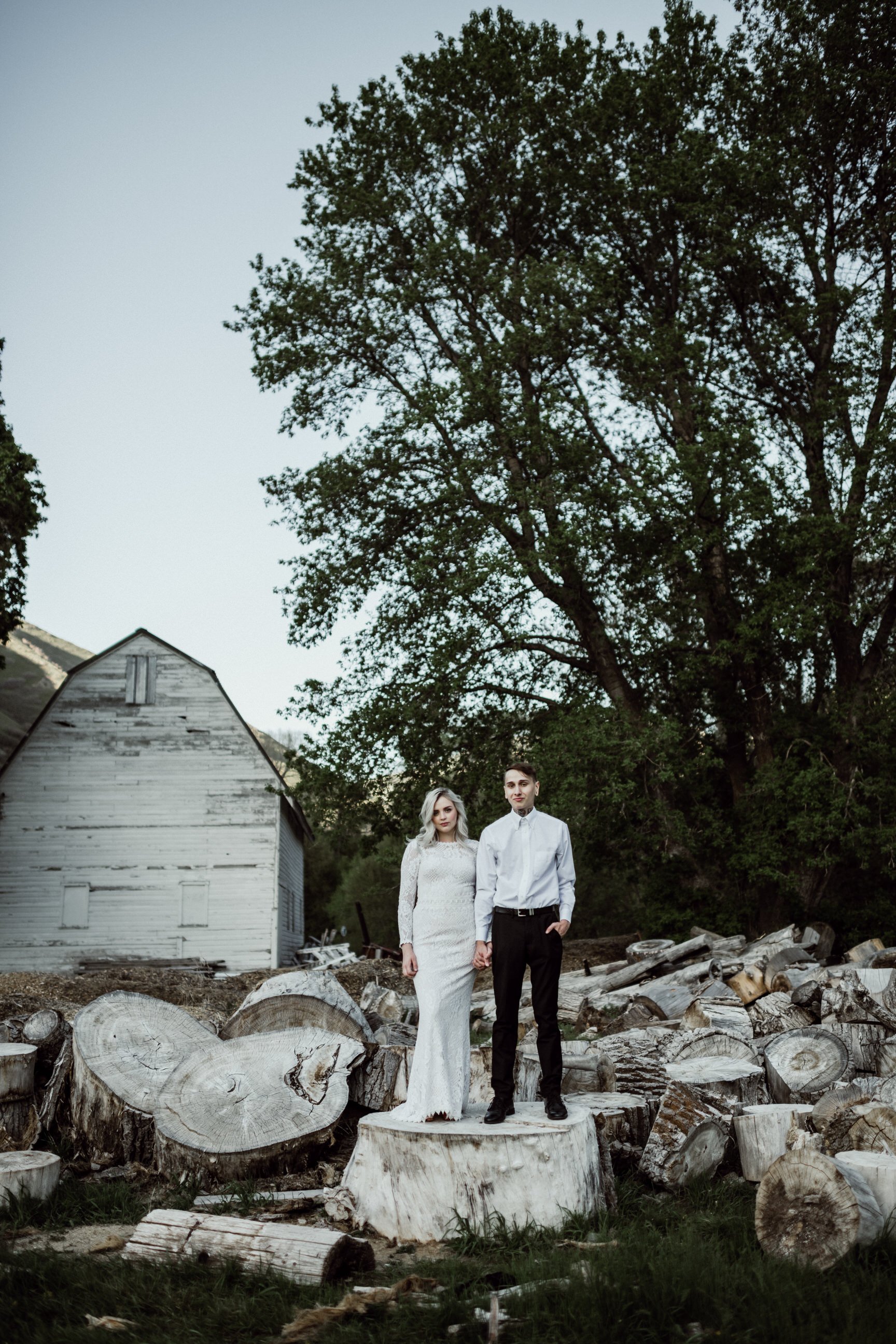 Modern-Bohemian-Utah-Bridal-Photo-Session-21-2.jpg